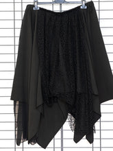 Moonshine Black Collection Rock mit Netzdekor – in großen Größen von CurvyRausch. Stylische Plus Size Fashion für kurvige Frauen.