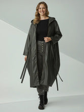Moonshine Jacke Khaki – Lederimitat mit Hoodie – in großen Größen von CurvyRausch. Stylische Plus Size Fashion für kurvige Frauen.