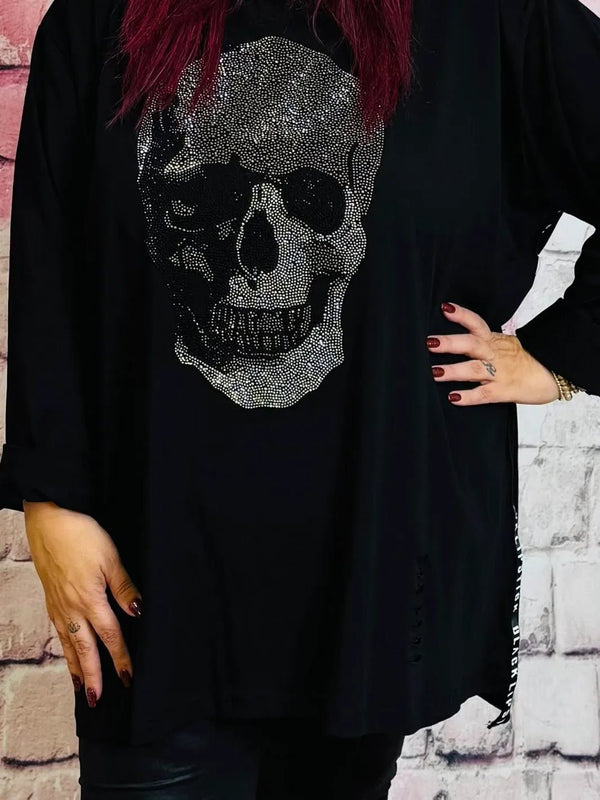 Oberteil mit XXL - Skull & Cutouts – in großen Größen von CurvyRausch. Stylische Plus Size Fashion für kurvige Frauen.
