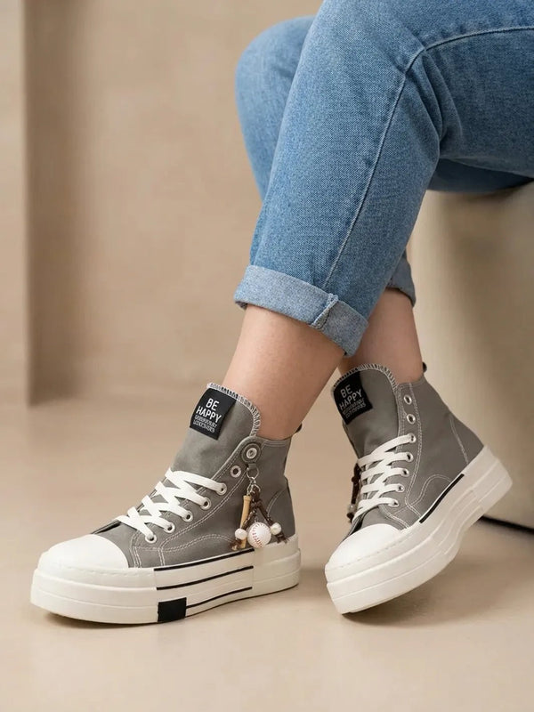 Plateau High Sneaker Be Happy – in großen Größen von CurvyRausch. Stylische Plus Size Fashion für kurvige Frauen.