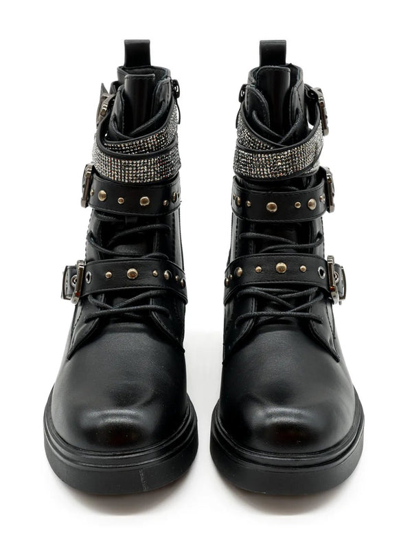 Rockige Boots mit Schnallen & Glitzer – in großen Größen von CurvyRausch. Stylische Plus Size Fashion für kurvige Frauen.