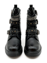 Rockige Boots mit Schnallen & Glitzer – in großen Größen von CurvyRausch. Stylische Plus Size Fashion für kurvige Frauen.