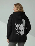 Rockige Skull Sweatjacke mit Glitzer - Style – in großen Größen von CurvyRausch. Stylische Plus Size Fashion für kurvige Frauen.