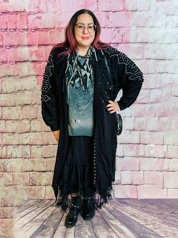 Rockiger Longcardigan mit Cutouts – in großen Größen von CurvyRausch. Stylische Plus Size Fashion für kurvige Frauen.