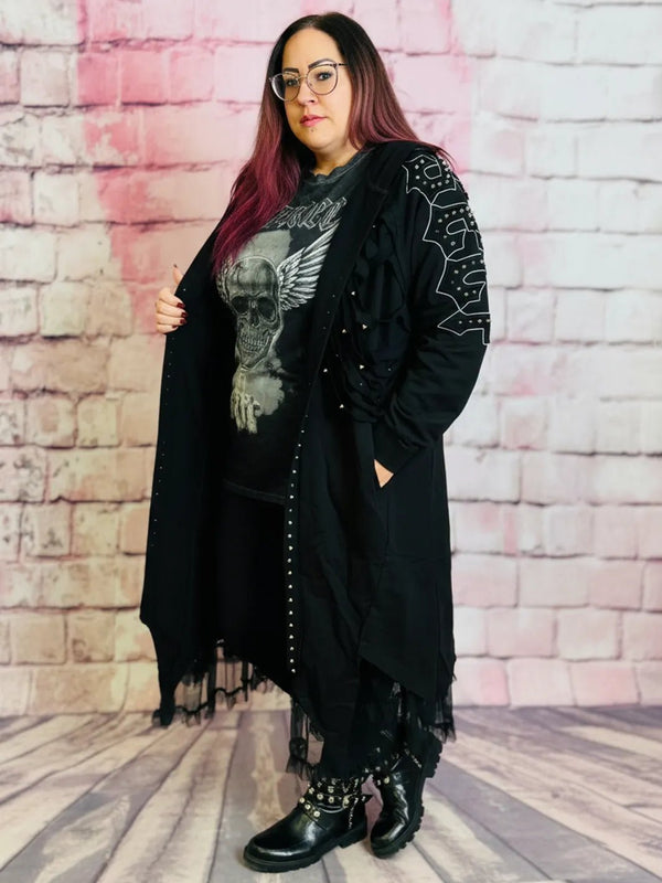 Rockiger Longcardigan mit Cutouts – in großen Größen von CurvyRausch. Stylische Plus Size Fashion für kurvige Frauen.