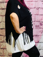 Rockiges Skull Oberteil mit Cutouts – in großen Größen von CurvyRausch. Stylische Plus Size Fashion für kurvige Frauen.