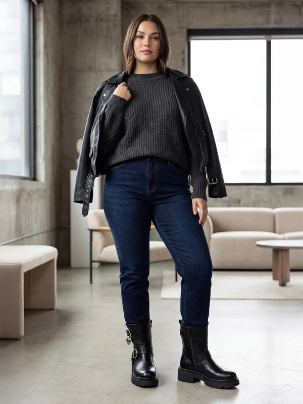 Schwarze Biker Boots mit Herz-Charme – zweite Ansicht