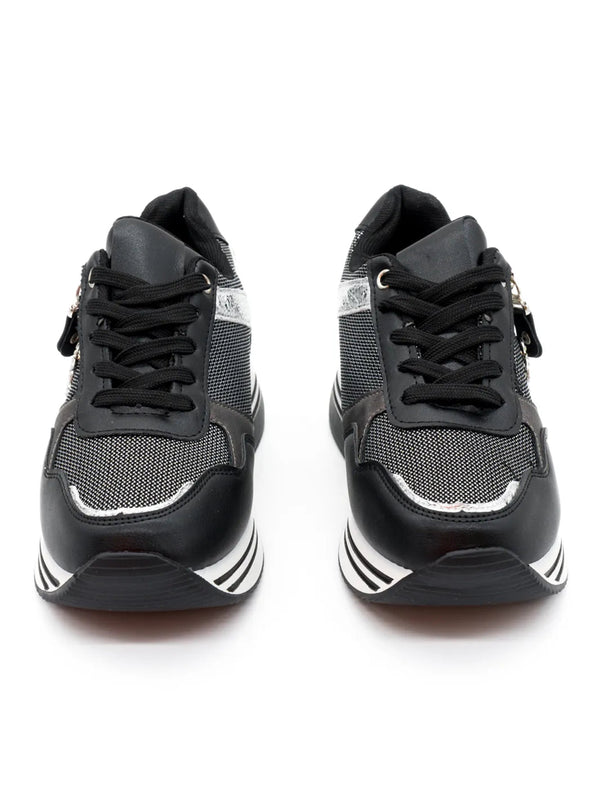 Schwarze Plateau Sneaker mit Metallic-Akzenten – zweite Ansicht