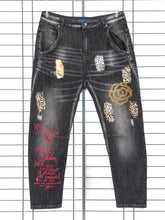 Sexy Woman Jeans mit Leo - Details und Schriftzug - CurvyRausch - Neuheit - Plus Size Damenmode