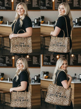 Shopper Leo – The Tote Bag im auffälligen Leoprint – in großen Größen von CurvyRausch. Stylische Plus Size Fashion für kurvige Frauen.