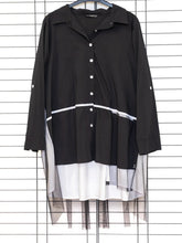 Sinne Bluse Black & White mit Tüll und Herzdesign – in großen Größen von CurvyRausch. Stylische Plus Size Fashion für kurvige Frauen.