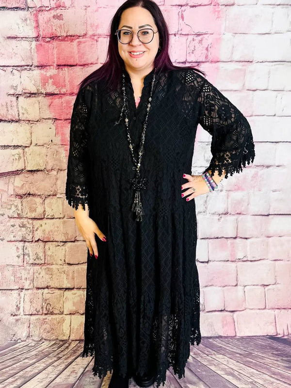 Spitzenkleid „Black Beauty“ – Boho trifft Eleganz – Stylische Neuheit für Damen – Perfekt für Curvy Fashion & Plus Size Outfits