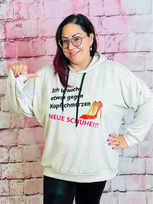 Statement Hoodie „Ich brauche neue Schuhe“ - CurvyRausch - Neuheit - Plus Size Damenmode