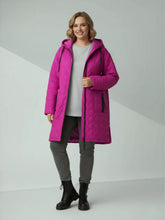 Steppmantel Sinne mit Kapuze – in großen Größen von CurvyRausch. Stylische Plus Size Fashion für kurvige Frauen.