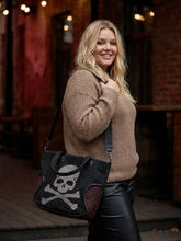 Strass Shopper XXL mit Leoprint – Große Umhängetasche – in großen Größen von CurvyRausch. Stylische Plus Size Fashion für kurvige Frauen.