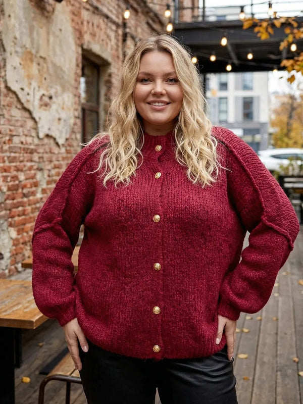 Strickjacke – Kuschelcardigan Cozylove mit Knöpfen – in großen Größen von CurvyRausch. Stylische Plus Size Fashion für kurvige Frauen.
