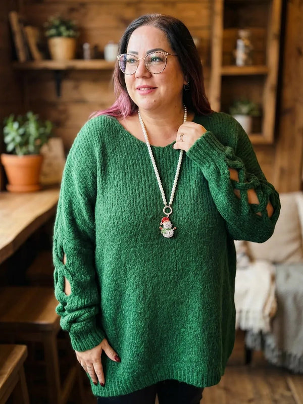 Strickpullover – Sexy Hexi mit Cut - Out Ärmeln – in großen Größen von CurvyRausch. Stylische Plus Size Fashion für kurvige Frauen.