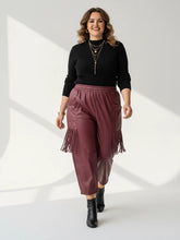 Stylische Kunstlederhose – Moonshine Design – in großen Größen von CurvyRausch. Stylische Plus Size Fashion für kurvige Frauen.