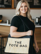 Stylische Schultertasche mit Bast - Optik – in großen Größen von CurvyRausch. Stylische Plus Size Fashion für kurvige Frauen.