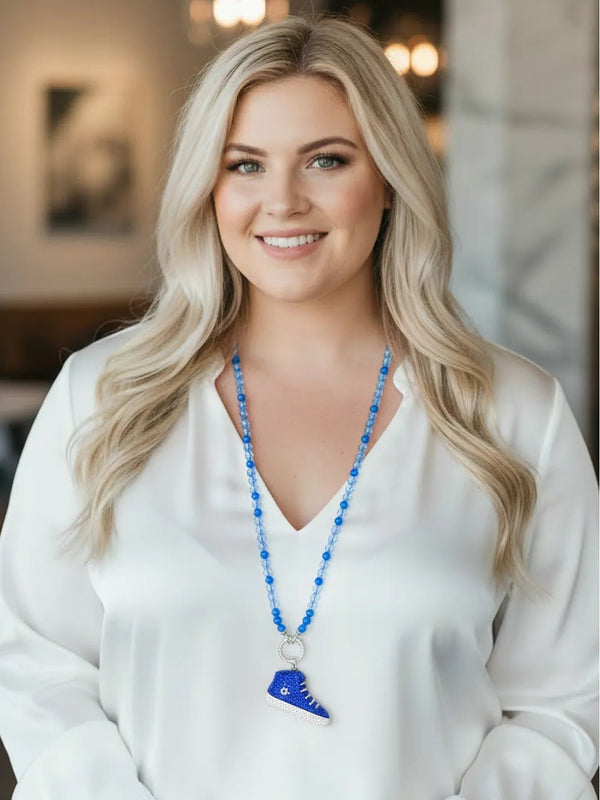 Variokette Chucks Royalblau – in großen Größen von CurvyRausch. Stylische Plus Size Fashion für kurvige Frauen.