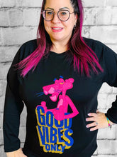 Good Vibes Only - Langarmshirt mit Kultfigur in Pink - CurvyRausch - Plus Size Damenmode