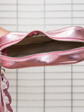Herzle Tasche in Echt Leder Metallic - Optik rosa - CurvyRausch - Plus Size Damenmode