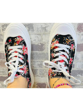 Sommerliche Sneaker mit floralem Muster | 36 - 41 - CurvyRausch - Plus Size Damenmode