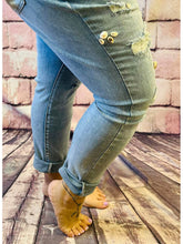 Sommerlook Jeanshose von Monday mit Muscheln | 5 Größen - CurvyRausch - Plus Size Damenmode